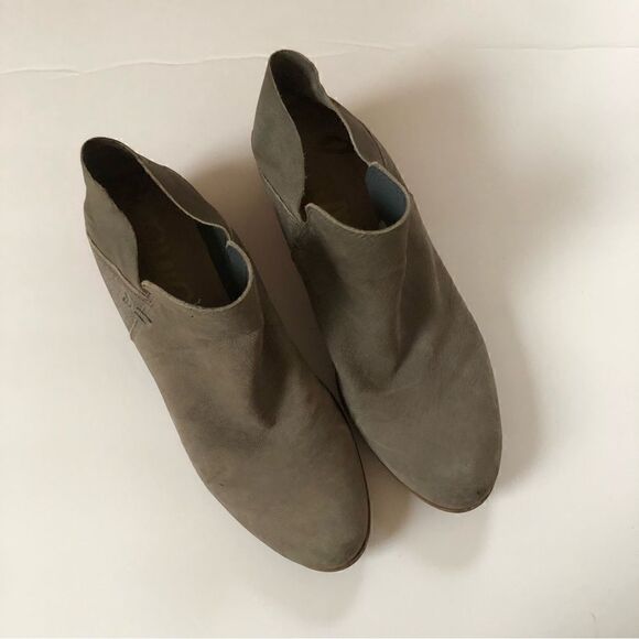 Sam Edelman soft grey leather slip on ankle boots booties size 6.5 - Picture 3 of 7